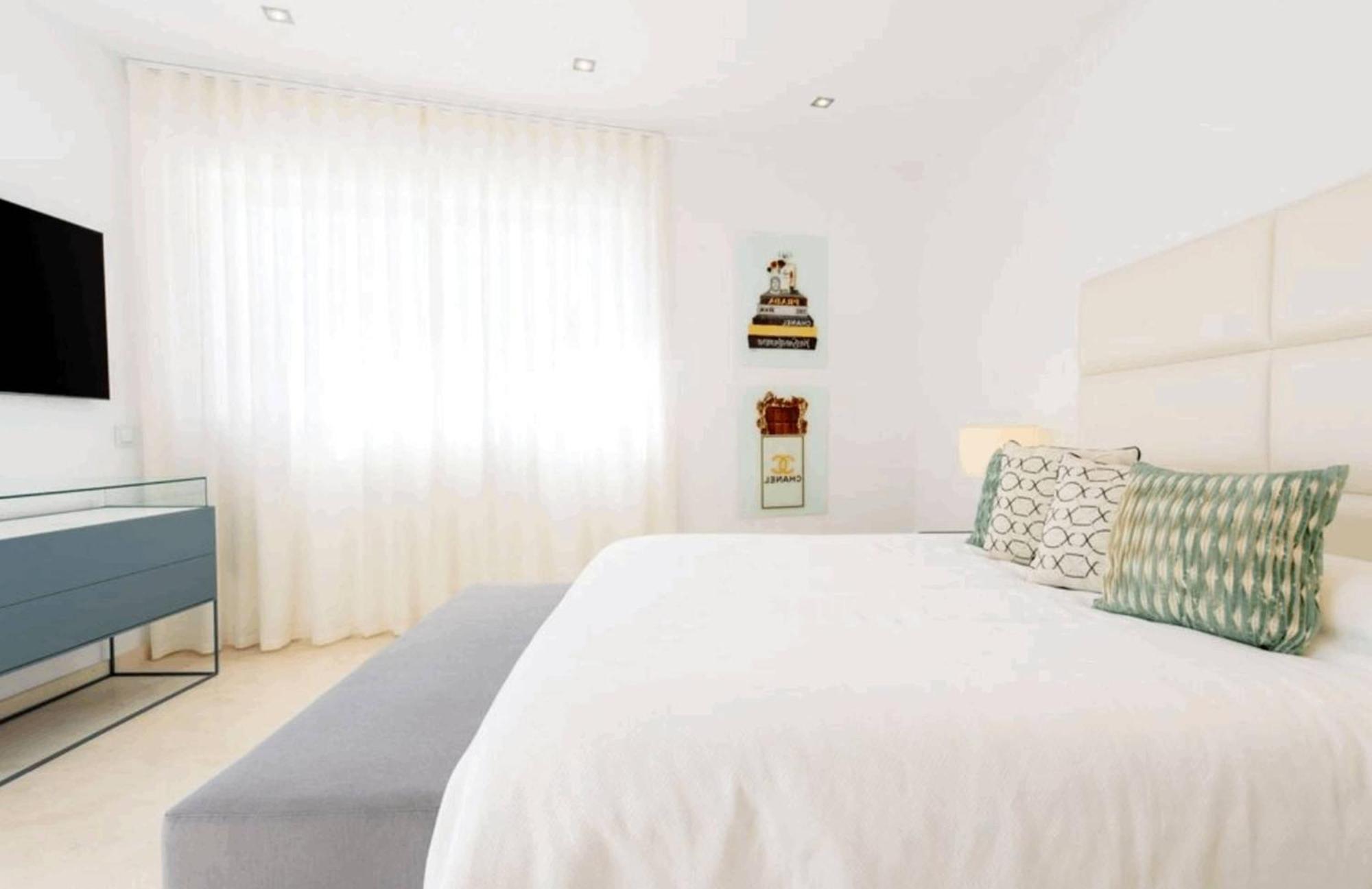 Bellaview Cap Martinet Villa